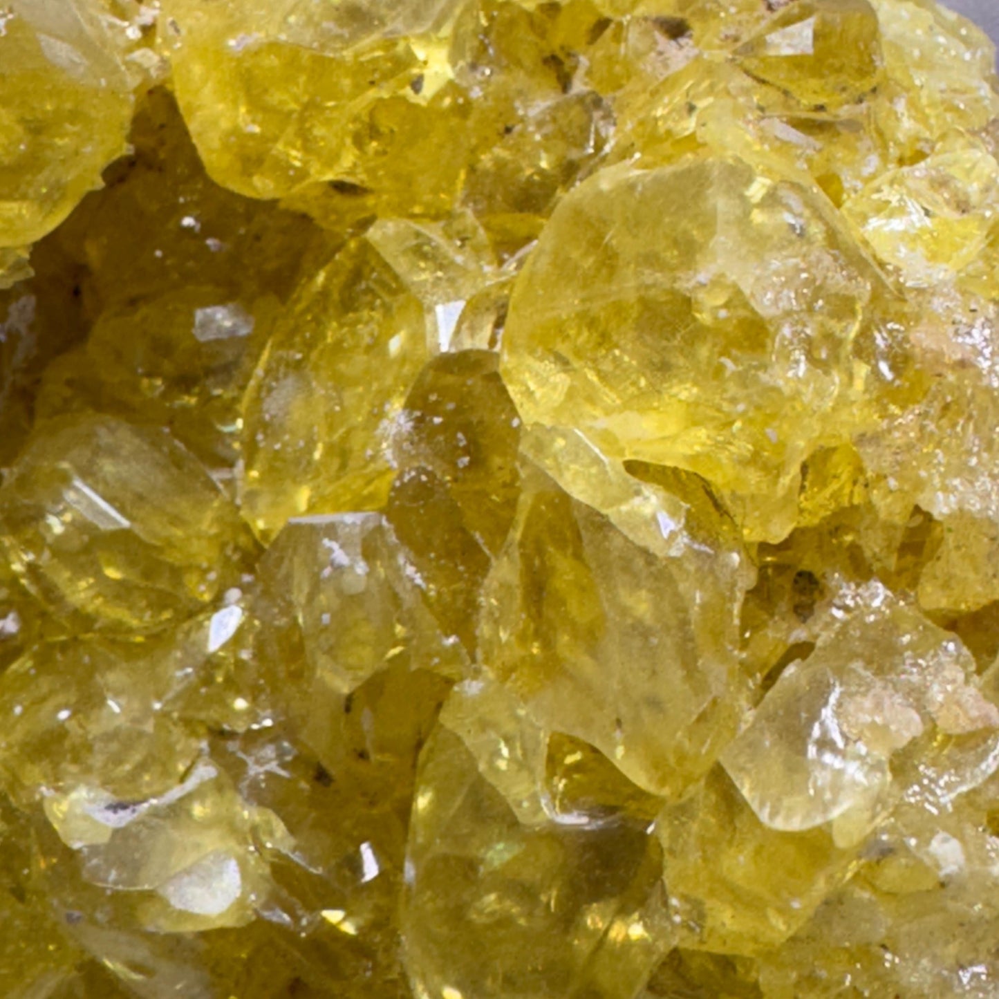 Roccia Roba - Sulfur Crystal Cluster, rock decor