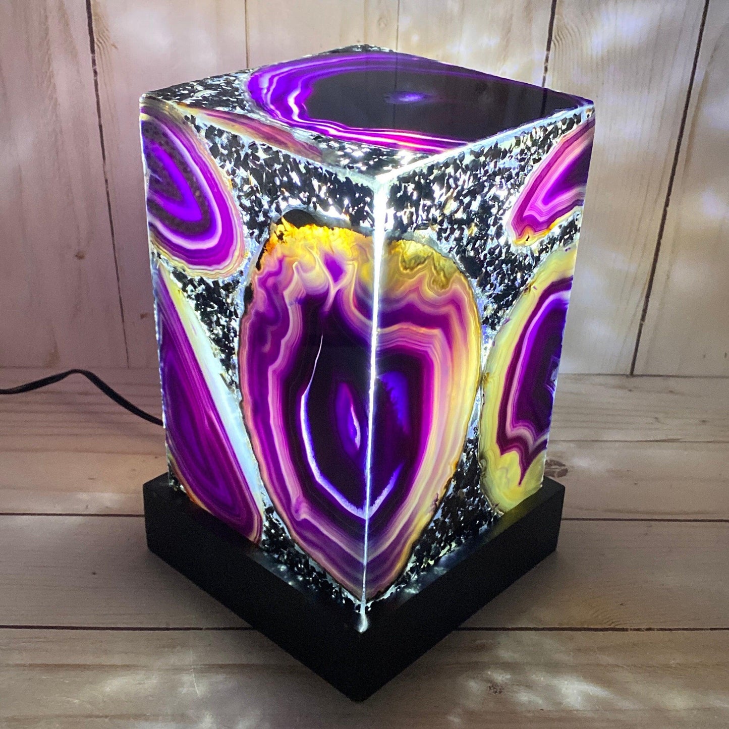 Accent Lamp, purple agate, 7-in tall - RocciaRoba