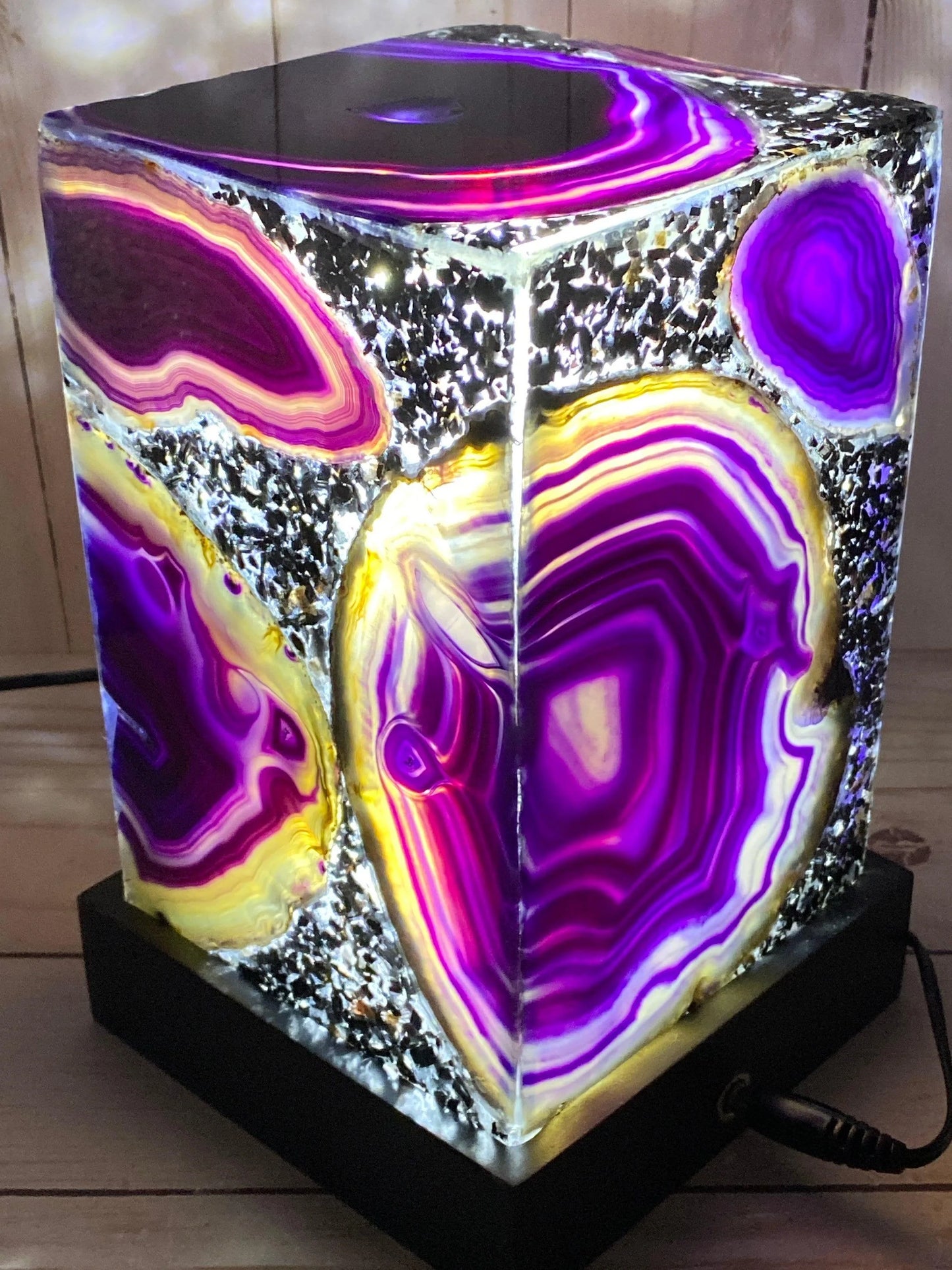 Accent Lamp, purple agate, 7-in tall - RocciaRoba