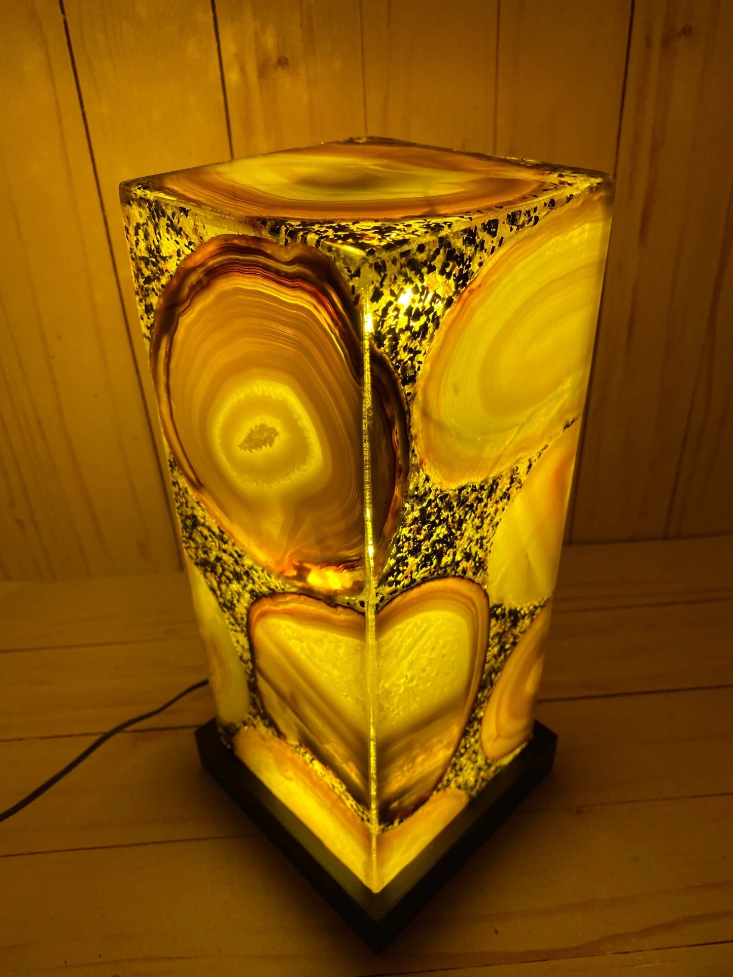 Agate Table Lamp, Natural Agate - RocciaRoba
