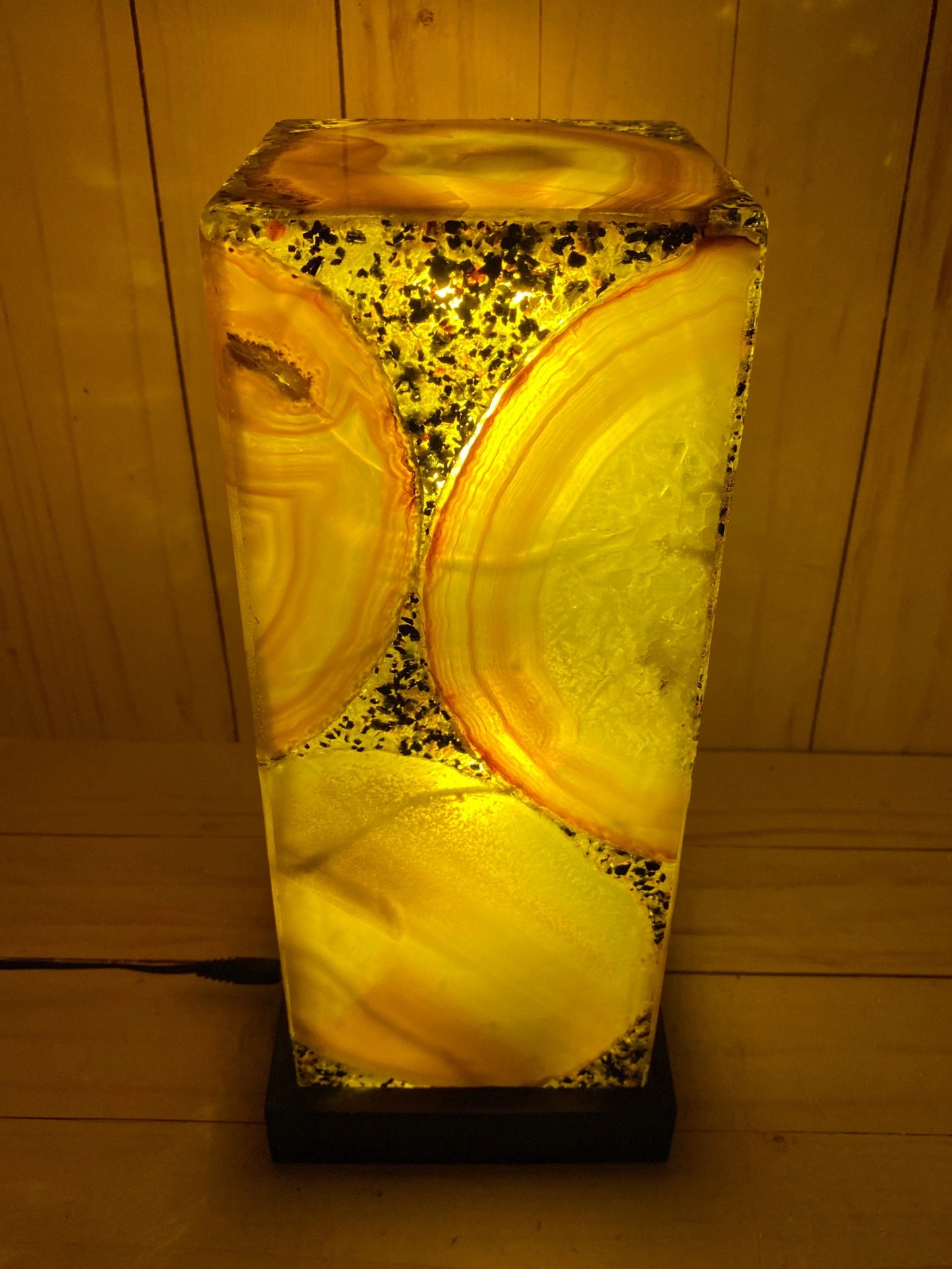 Agate Table Lamp, Natural Agate - RocciaRoba