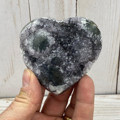 Heart-shaped amethyst quartz cluster - RocciaRoba