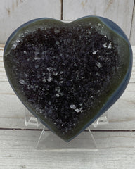 Heart-shaped amethyst quartz cluster - RocciaRoba