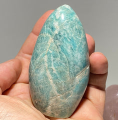 Free standing polished crystals