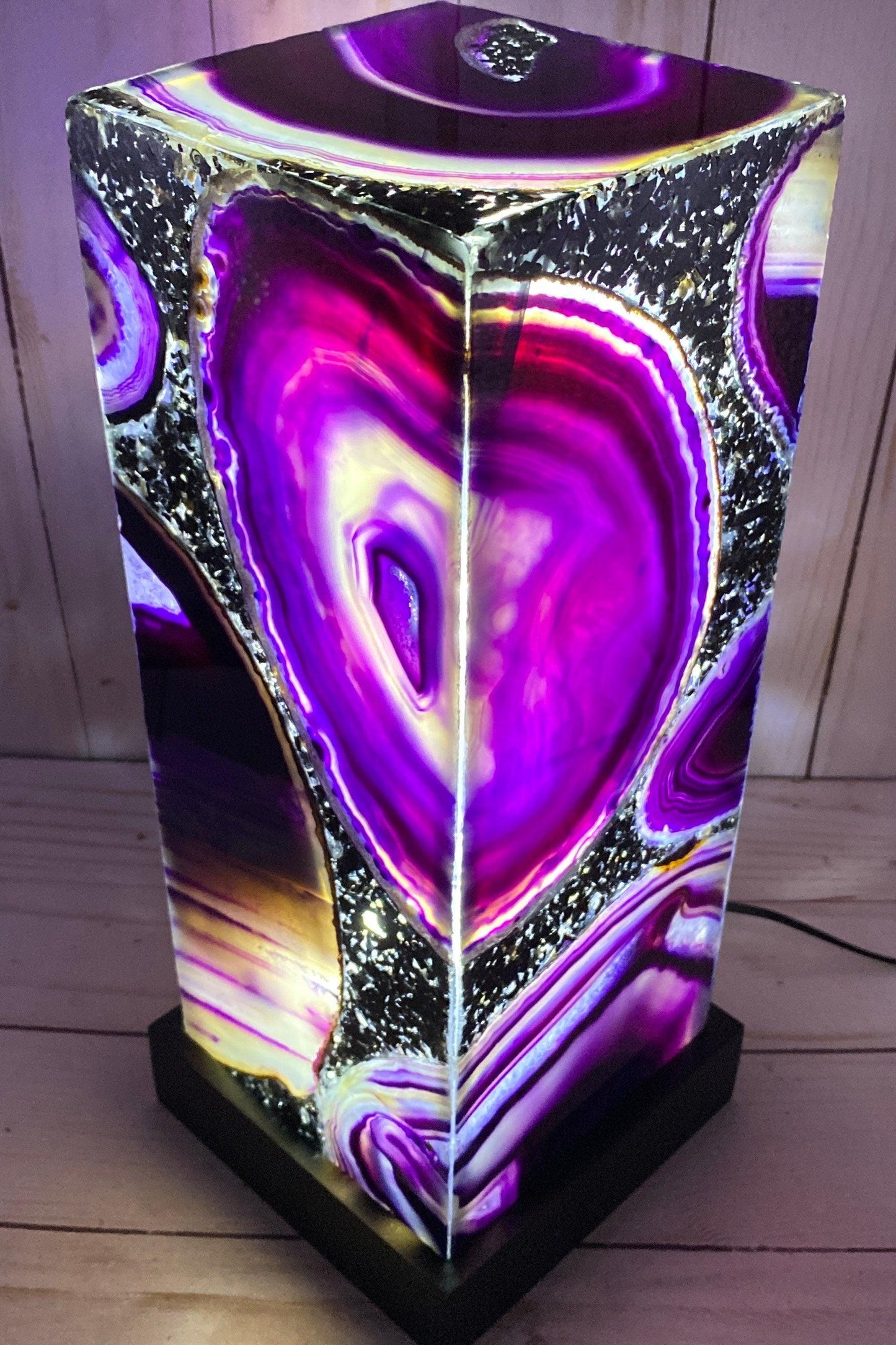 Purple agate accent lamp 10.75-in tall - RocciaRoba