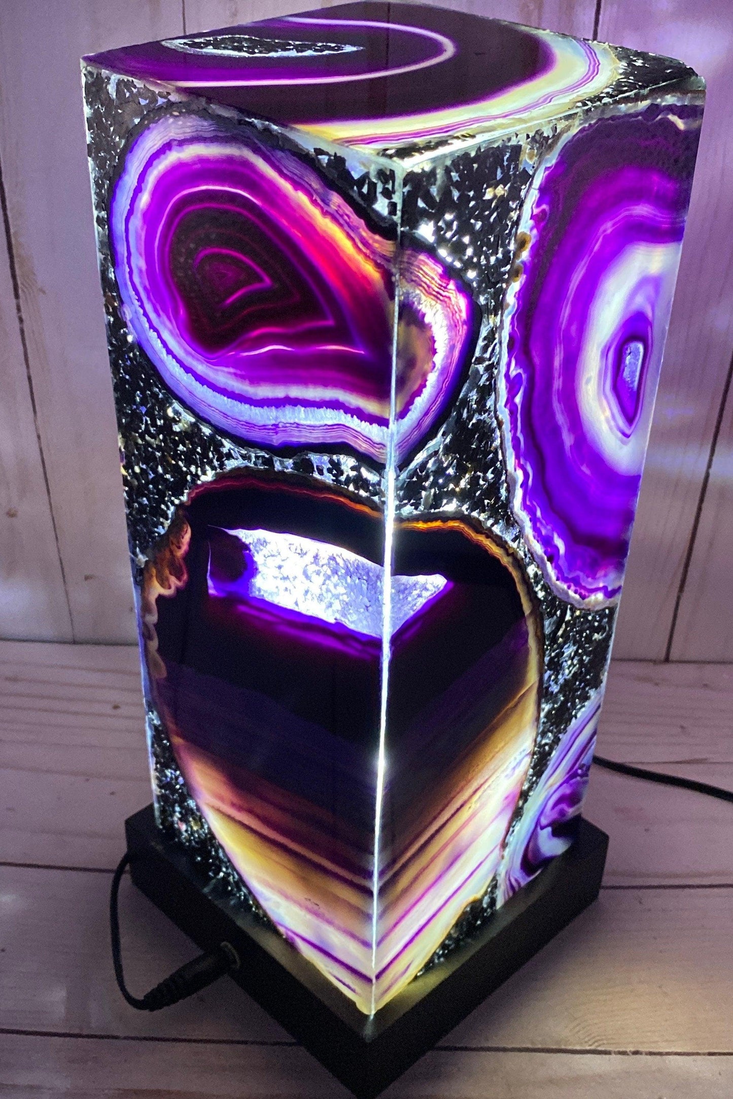 Purple agate accent lamp 10.75-in tall - RocciaRoba
