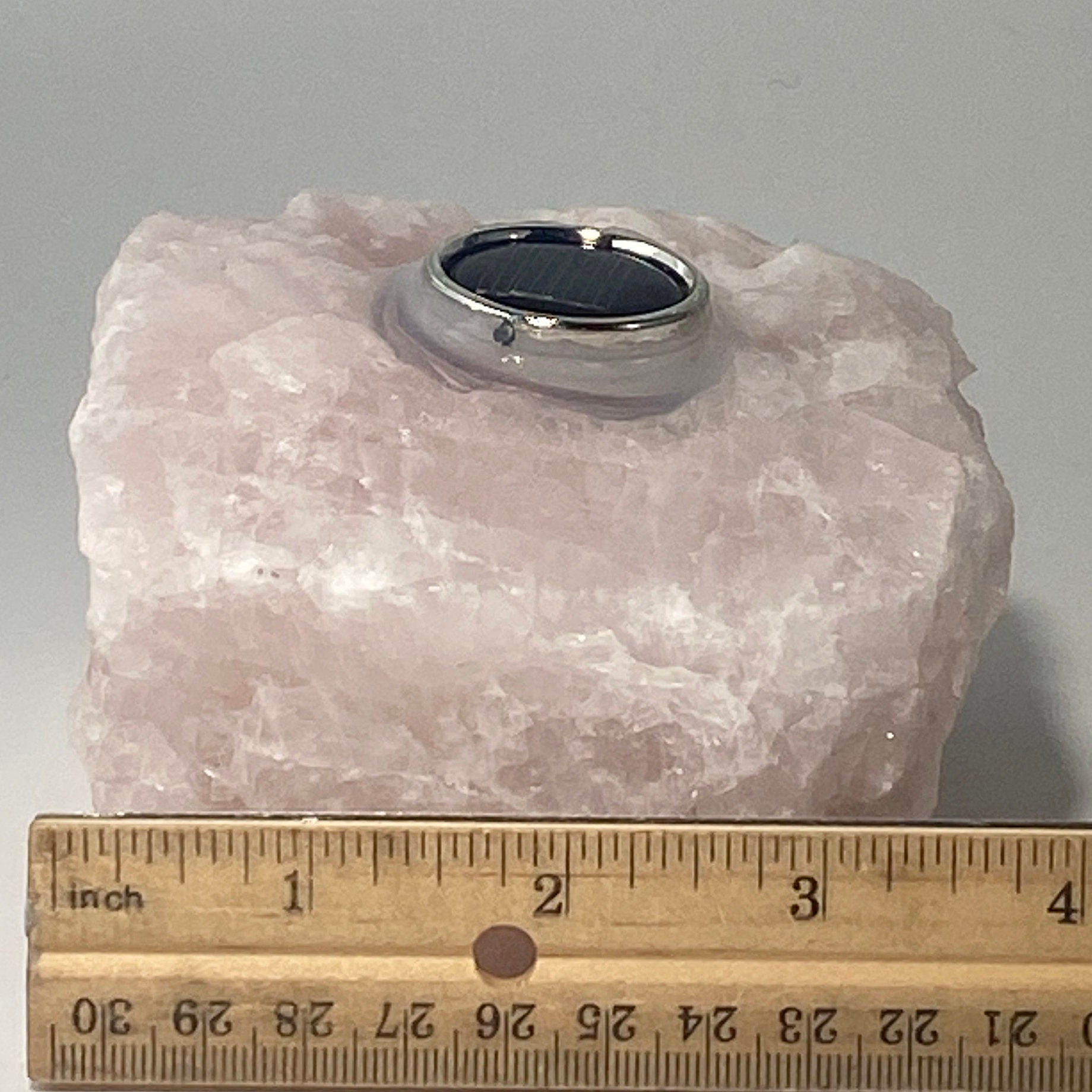 Solar powered rose quartz lamp