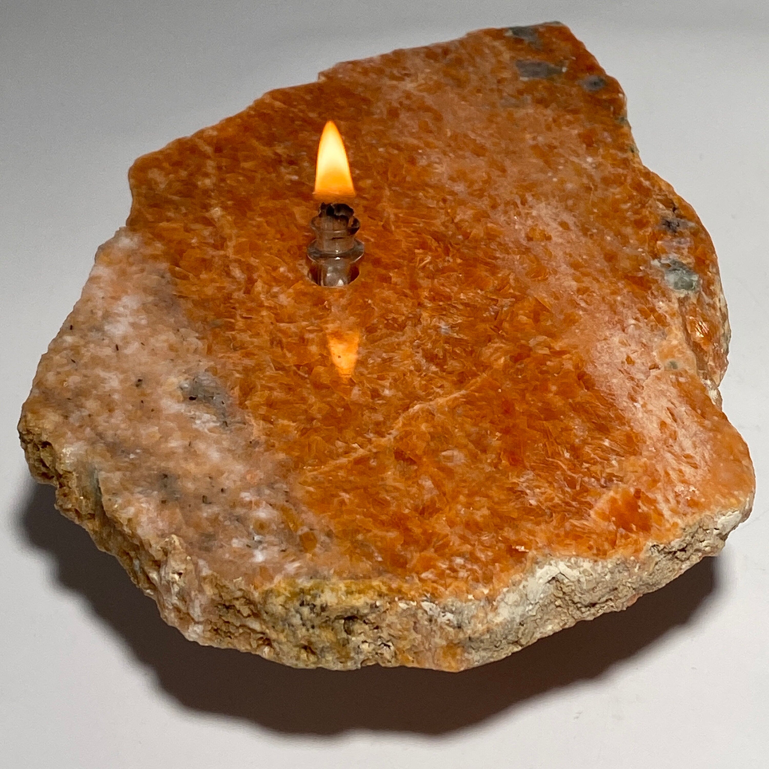 Rock oil candle - orchid calcite