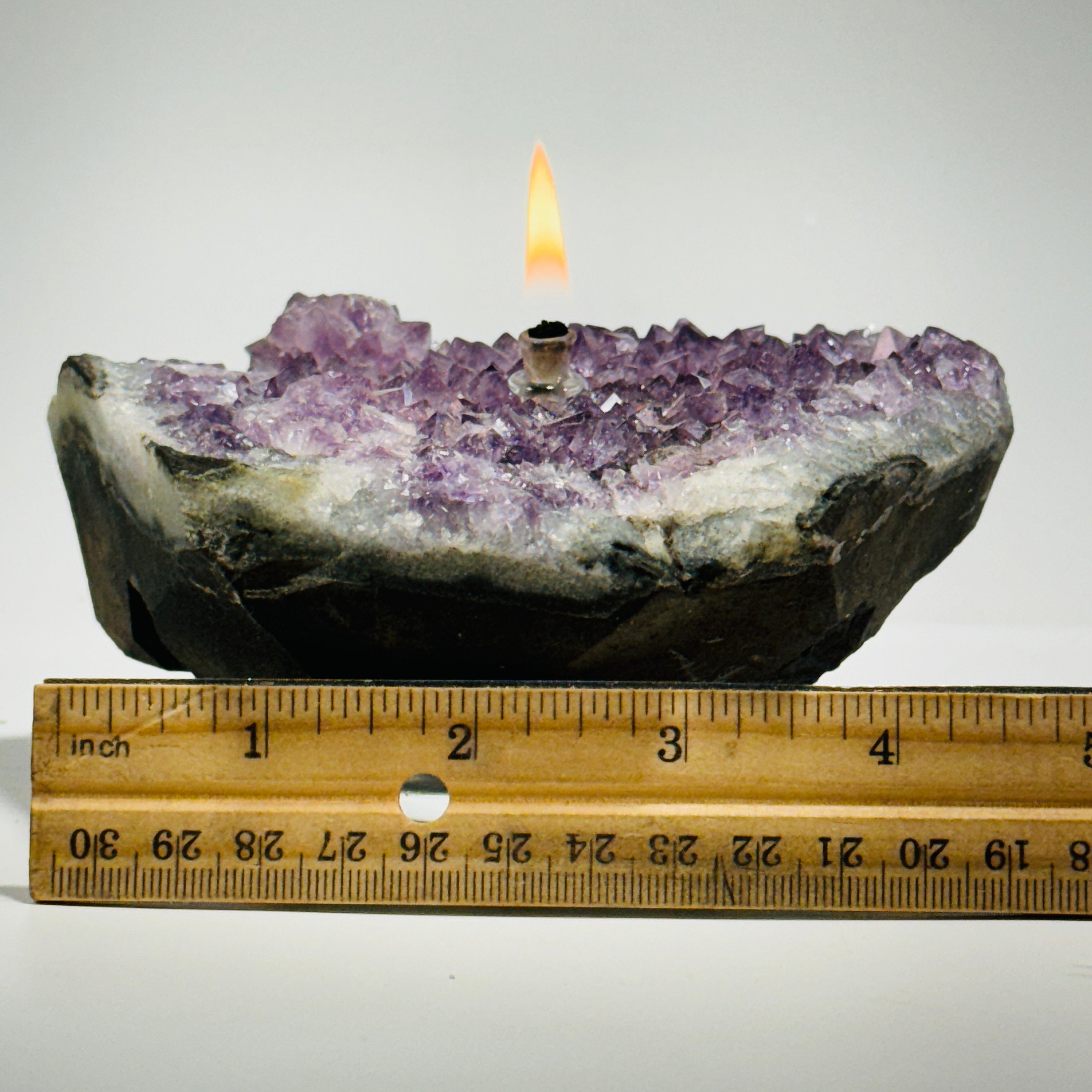 Rock oil lamp, Amethyst geode | crystal rock candle, amethyst cluster, amethyst lamp, crystal lamp, amethyst crystal, amethyst geode cluster