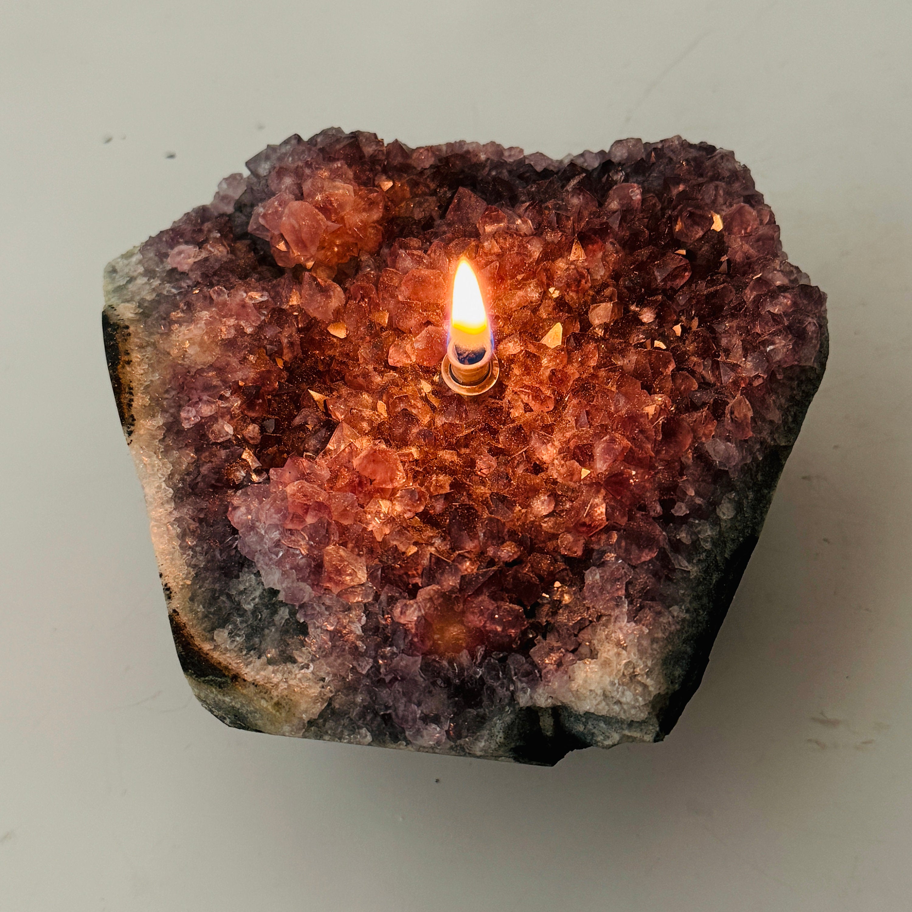 Rock oil lamp, Amethyst geode | crystal rock candle, amethyst cluster, amethyst lamp, crystal lamp, amethyst crystal, amethyst geode cluster