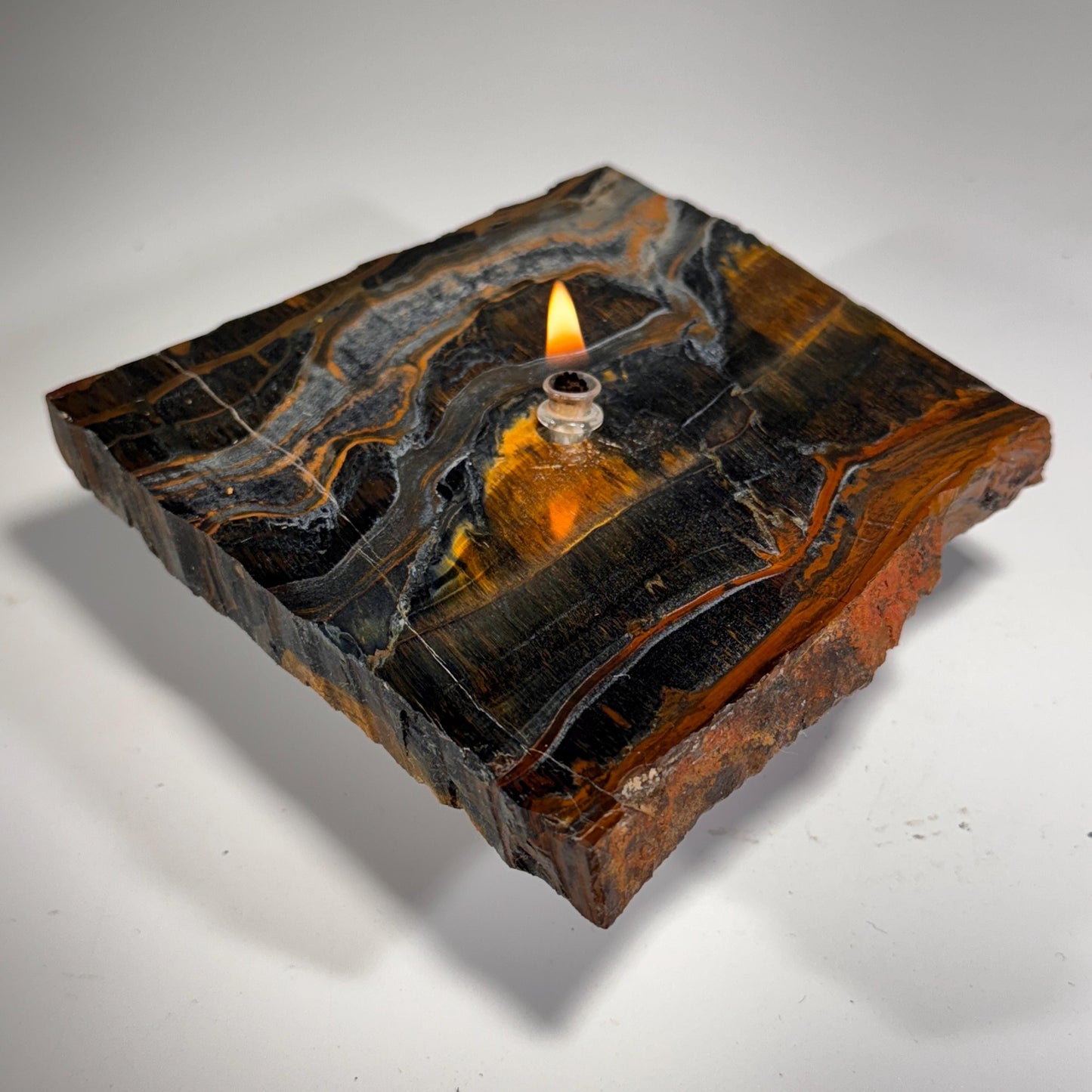 Roccia Roba - Tigers Eye Rock Oil Candle, rock decor