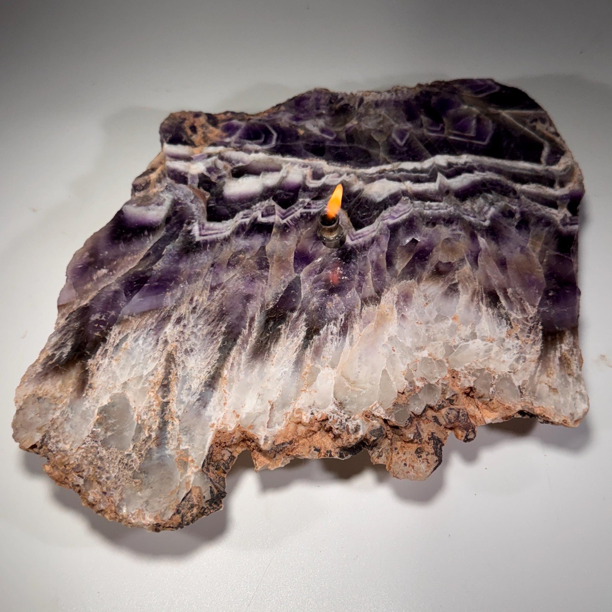 Roccia Roba - Rock oil lamp, Amethyst geode slab, rock decor