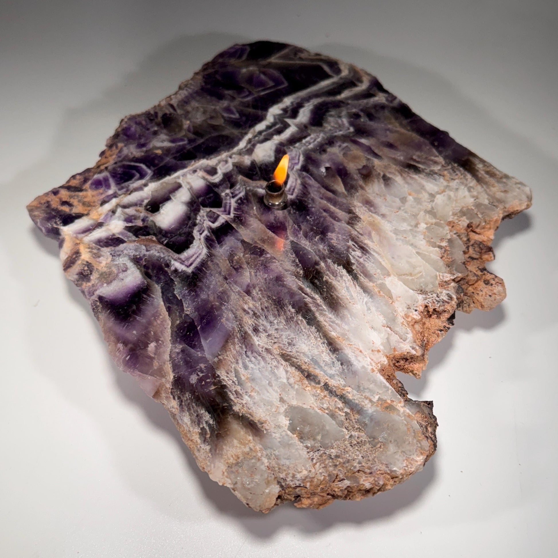 Roccia Roba - Rock oil lamp, Amethyst geode slab, rock decor