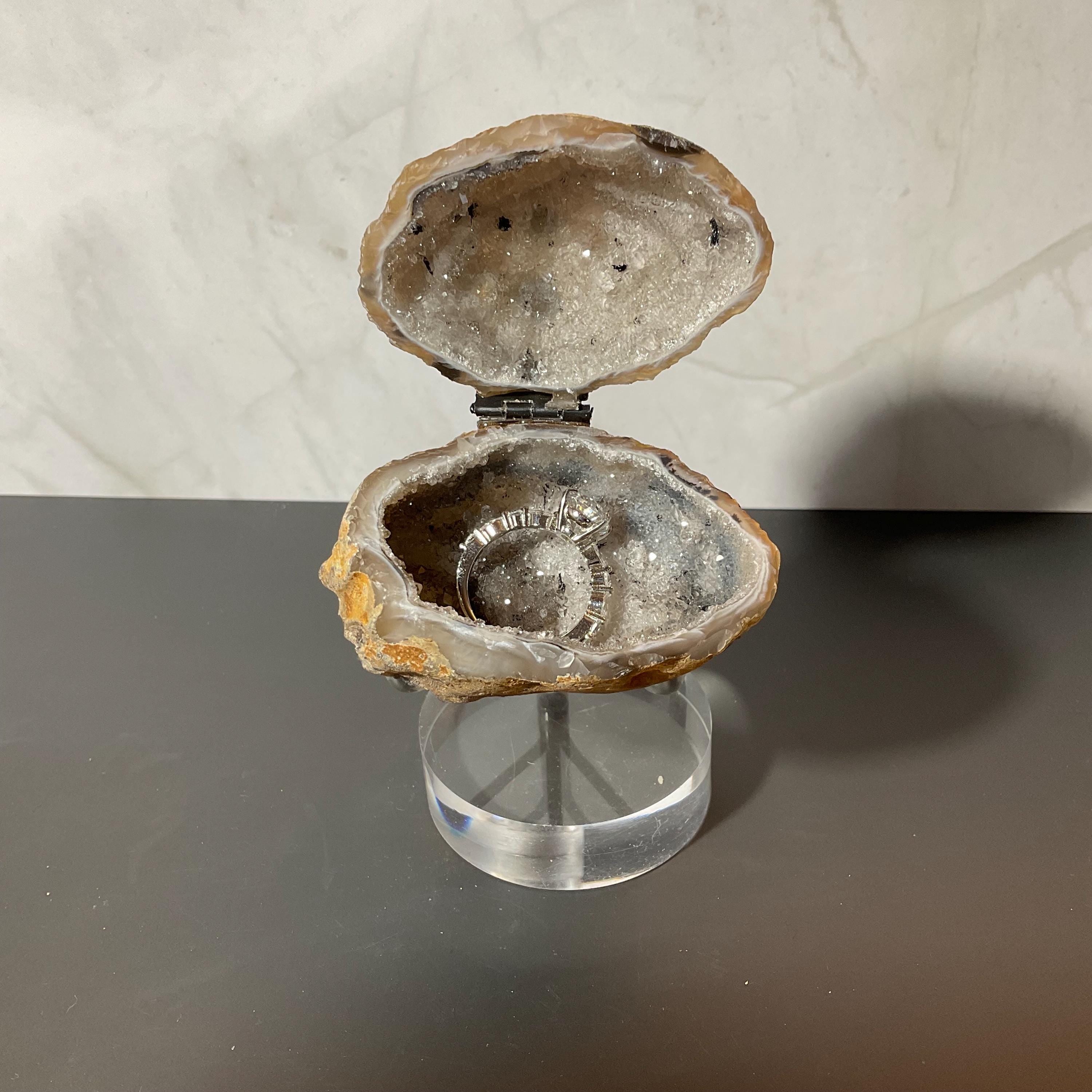 [shopname] - Geode ring box - extra quality | engagement ring box, geode ring box, geode jewelry box, unique gift box, wedding ring box, rock decor