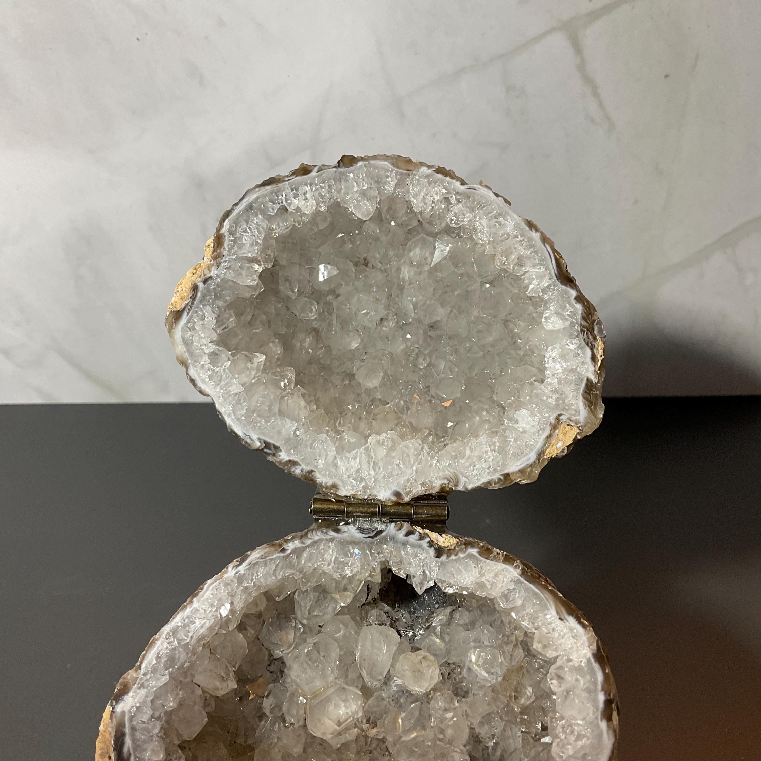 [shopname] - Large Geode ring box - extra quality | engagement ring box, geode ring box, geode jewelry box, unique gift box, wedding ring box, rock decor