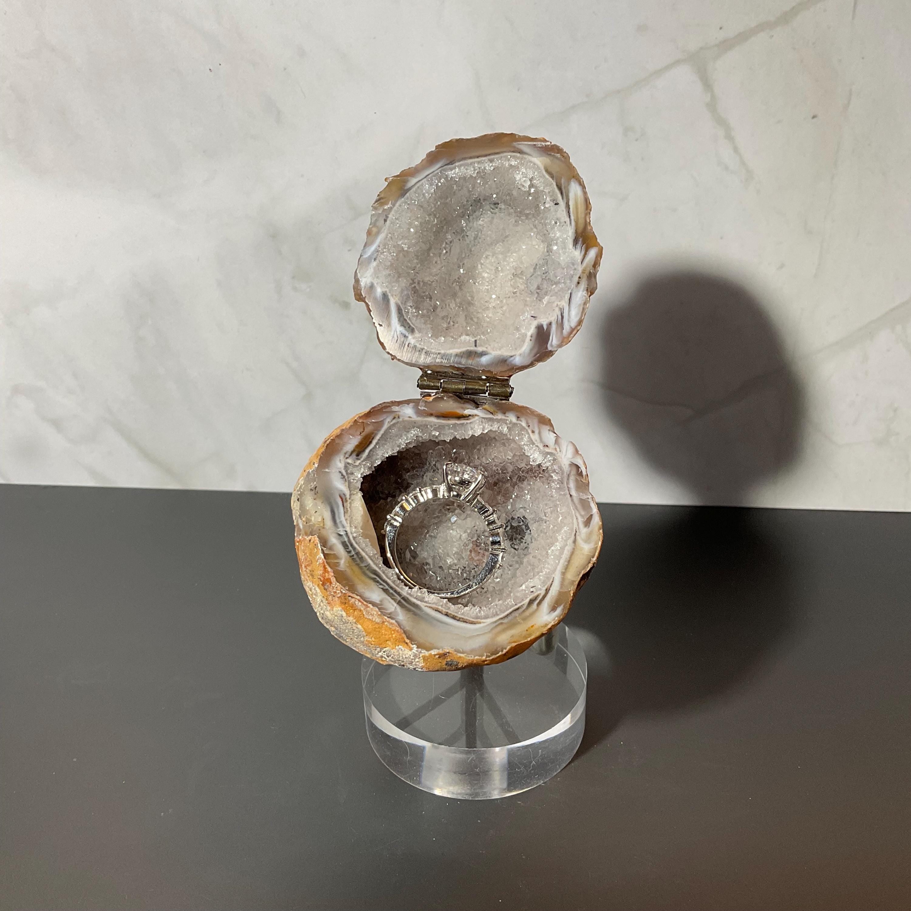 [shopname] - Geode ring box - extra quality | engagement ring box, geode ring box, geode jewelry box, unique gift box, wedding ring box, rock decor