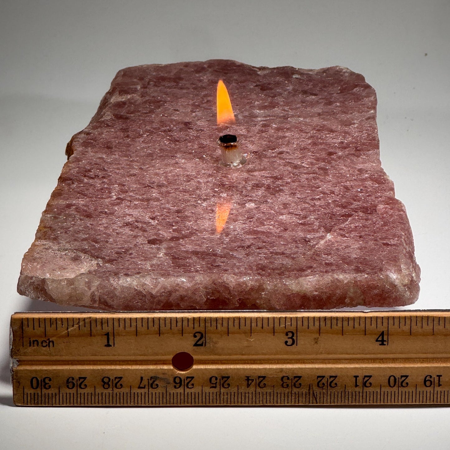 Roccia Roba - Red Aventurine Rock Candle, rock decor