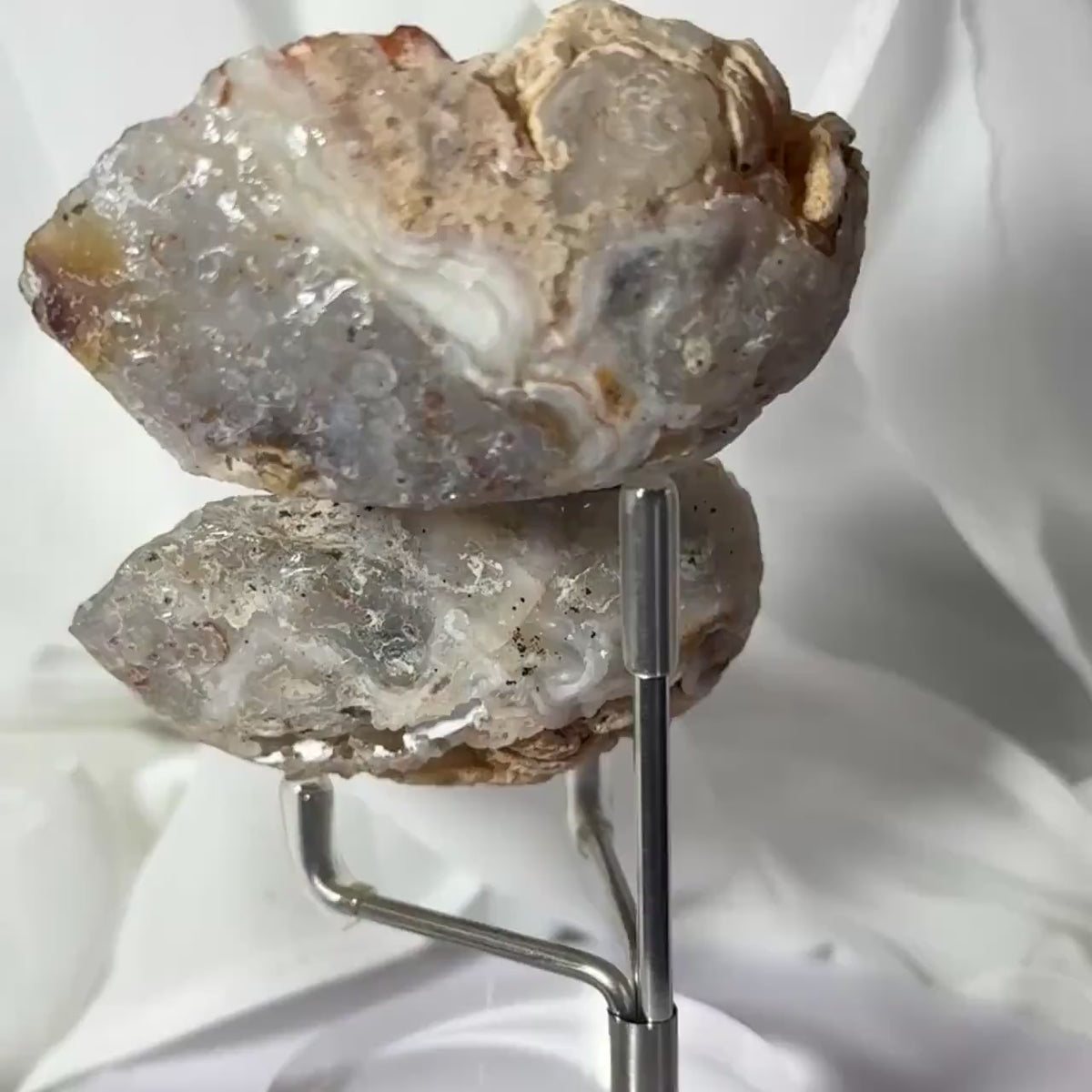 Brazilian Geode Ring Box with Sparkling Druzy Crystal Interior — Natural Agate Proposal Box