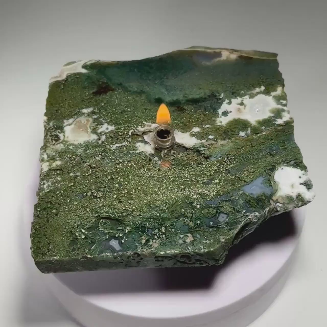 Moss Agate Rock Candle Oil Lamp: Smokeless, Odorless, Reusable Wick