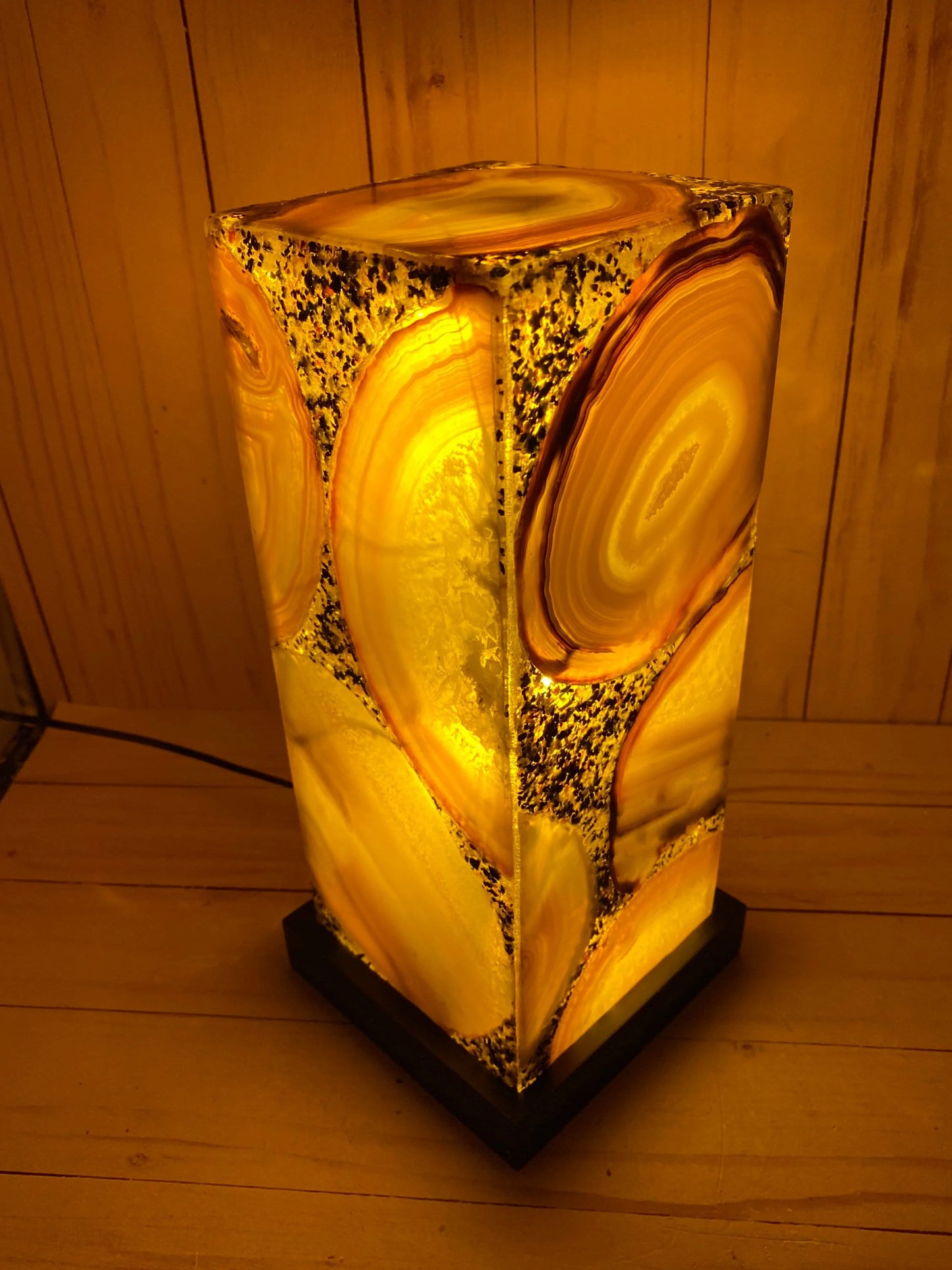 Agate Table Lamp, Natural Agate - RocciaRoba