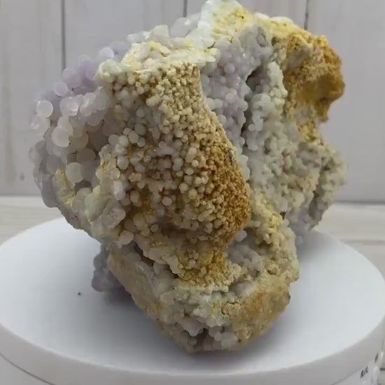 Amazing, large light Grape agate