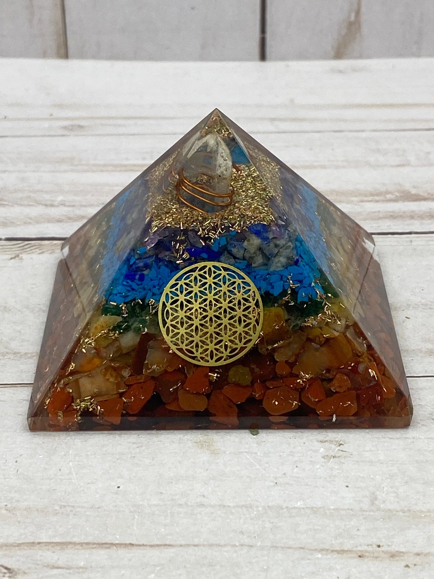 Chakra Pyramid - RocciaRoba