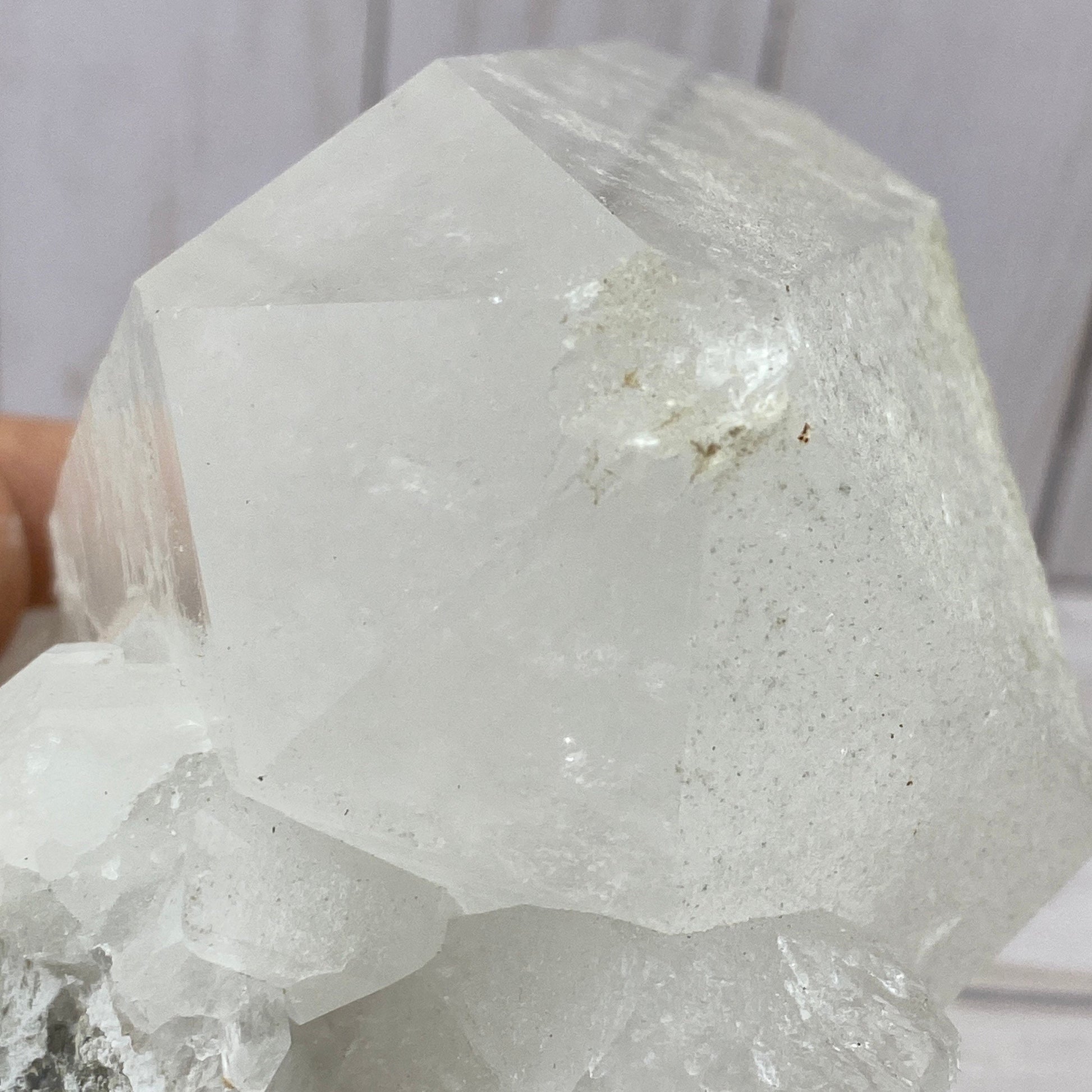 Clear quartz crystal cluster point, 3.75lbs+