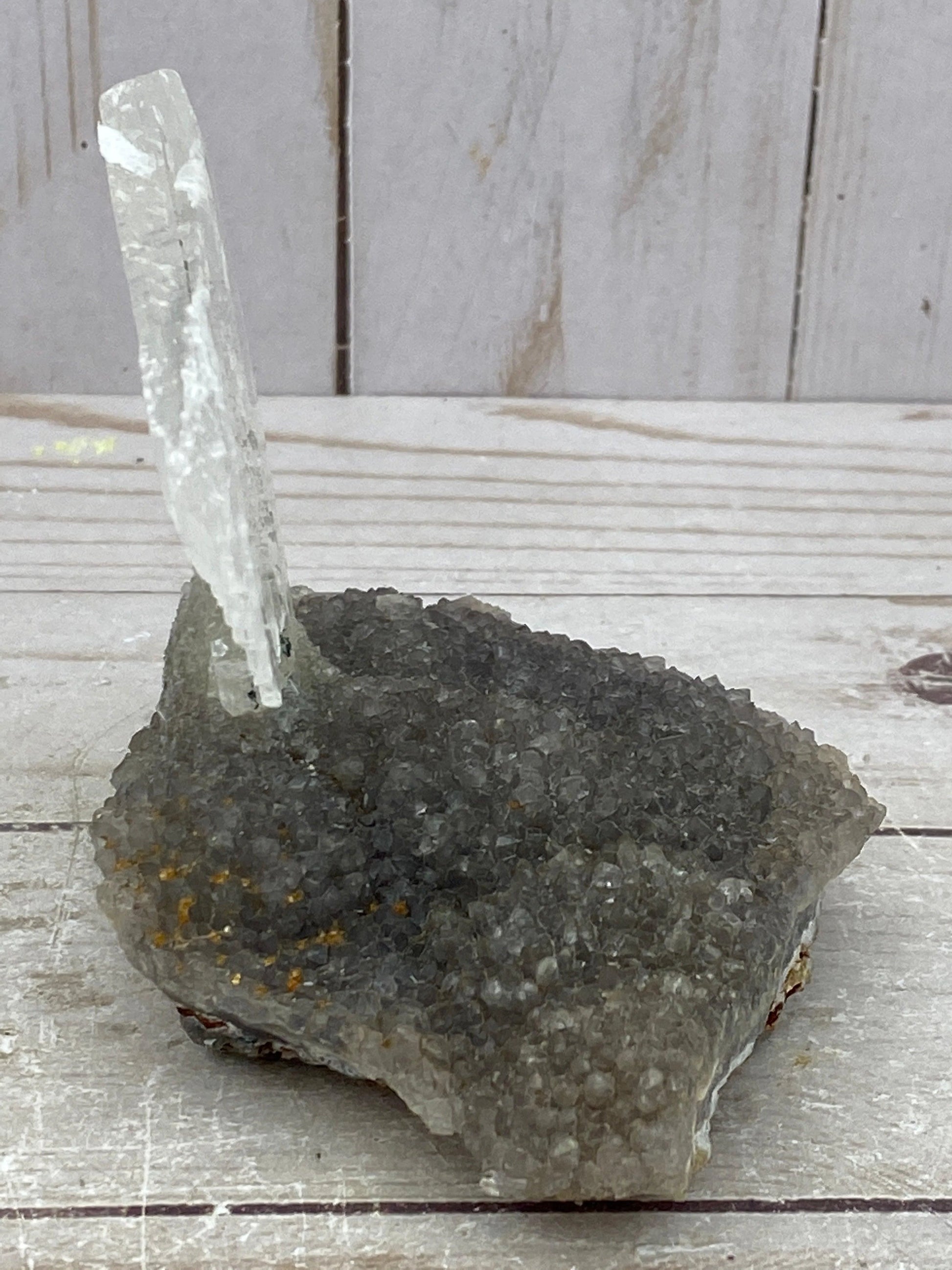 Selenite on amethyst - RocciaRoba